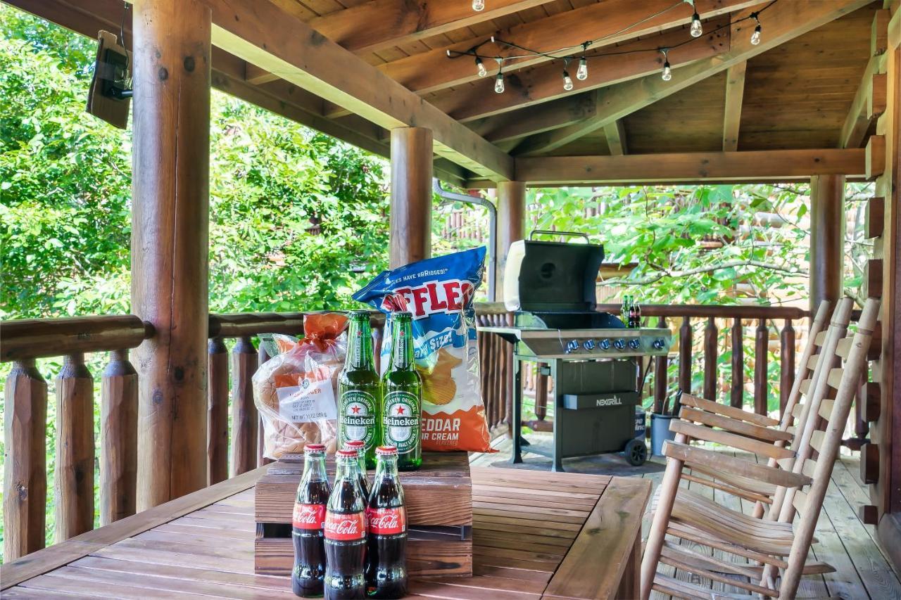 Summer Sale! Pool, Sauna, View, Hottub, Game 塞维尔维尔 外观 照片