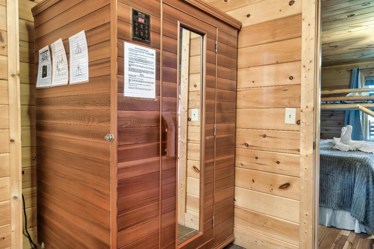 Summer Sale! Pool, Sauna, View, Hottub, Game 塞维尔维尔 外观 照片