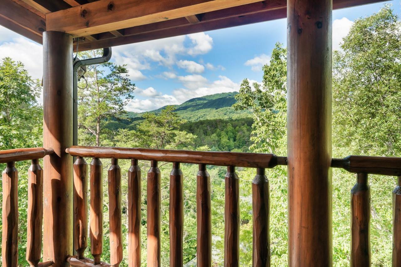 Summer Sale! Pool, Sauna, View, Hottub, Game 塞维尔维尔 外观 照片